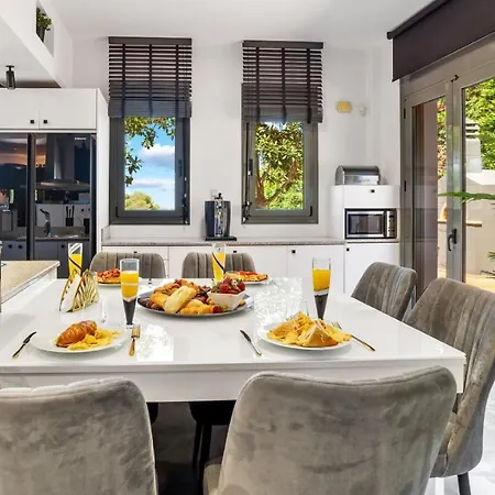 Vila Chania Lux With Heated Pool *