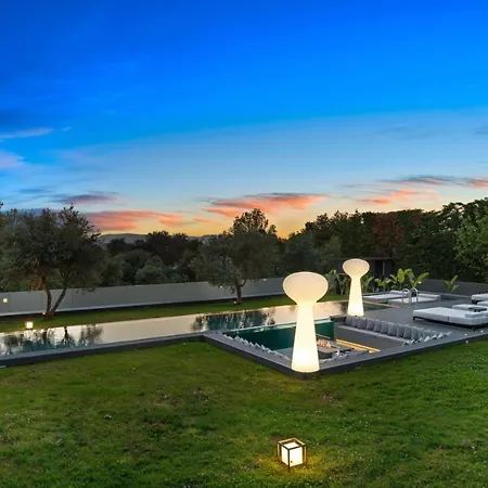 Chania Lux With Heated Pool Villa