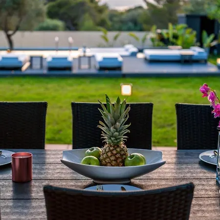 Chania Lux With Heated Pool *