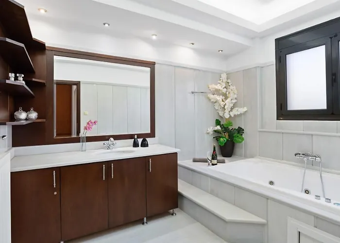 Chania Lux With Heated Pool *