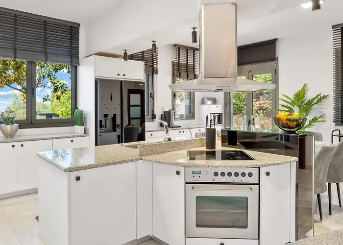 Chania Lux With Heated Pool *