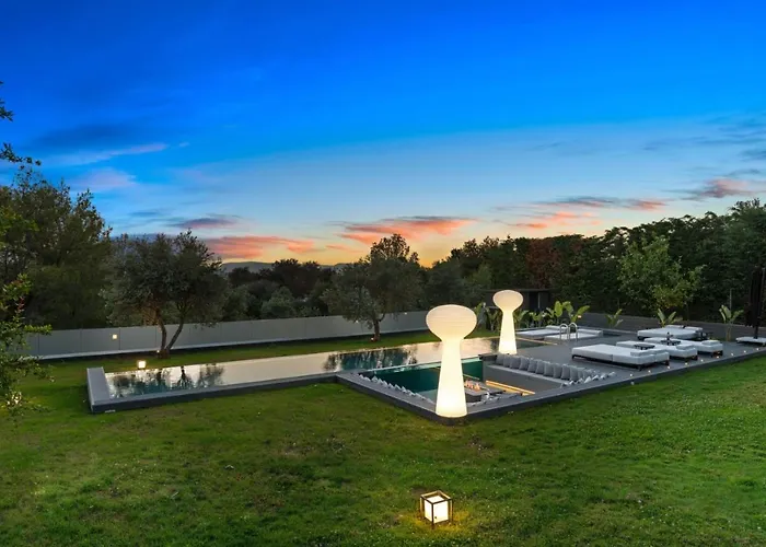 Chania Lux With Heated Pool Willa