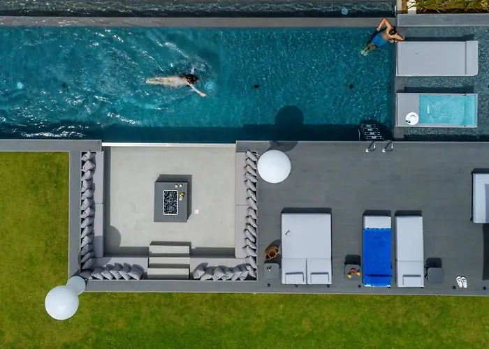 Chania Lux With Heated Pool 빌라 *