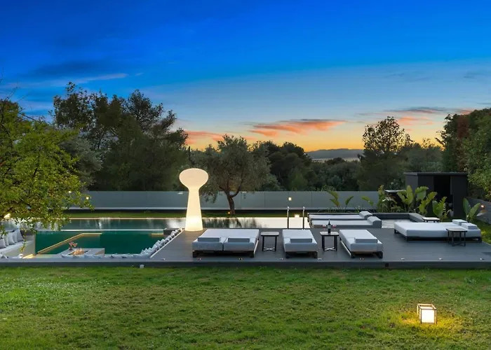 Chania Lux With Heated Pool