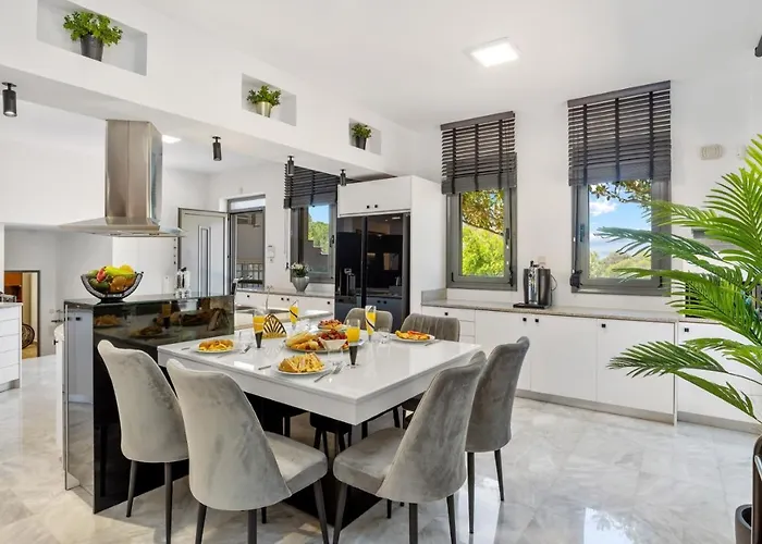 Chania Lux With Heated Pool ヴィラ ハニア